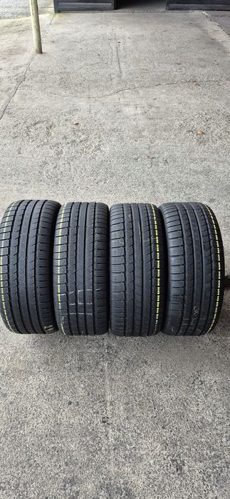 4 anvelope iarna Continental 245/45/17.Pretul este pe bucata.