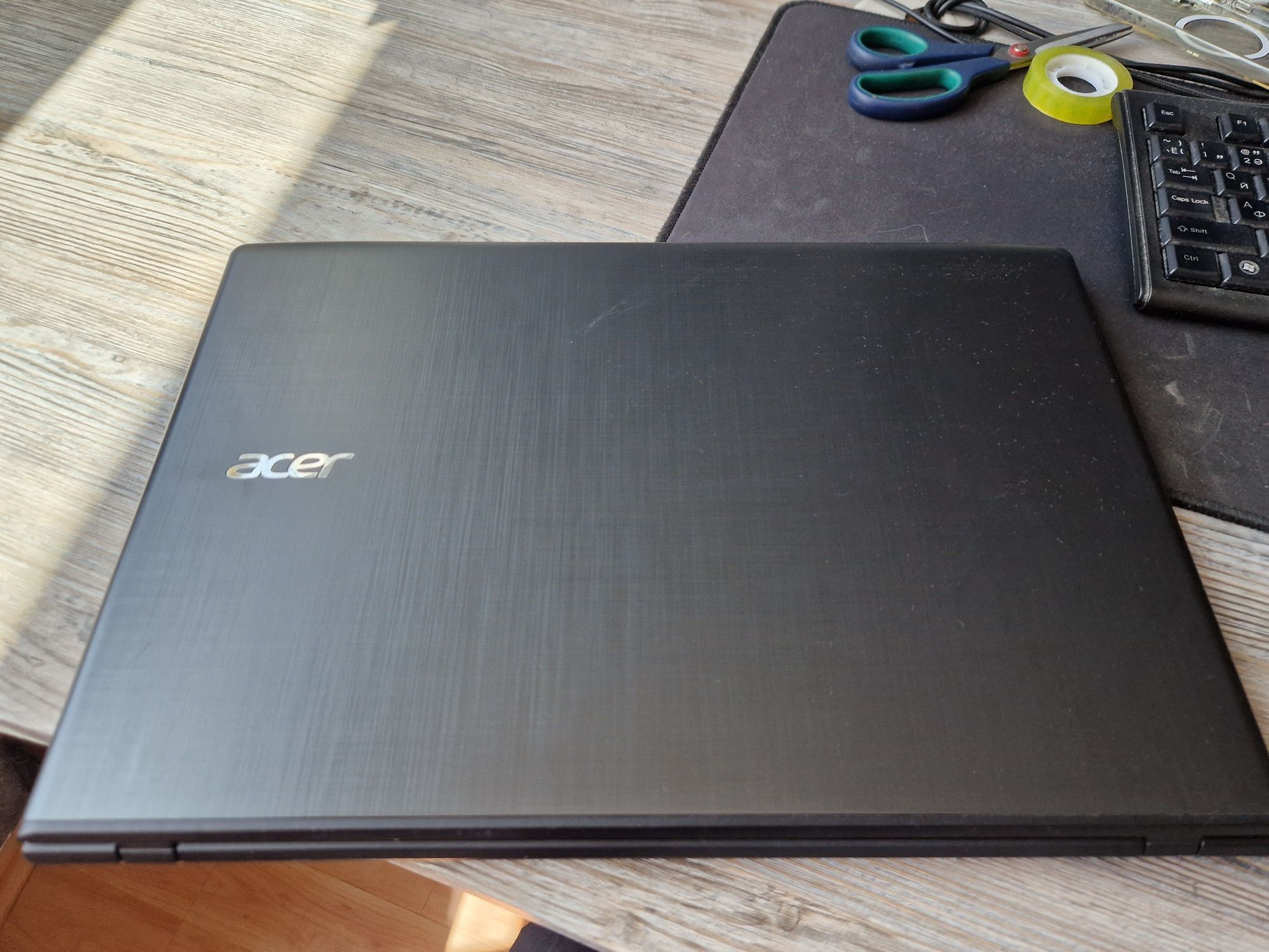 Ноутбук для работы и мелких игр Acer Aspire E15-575G