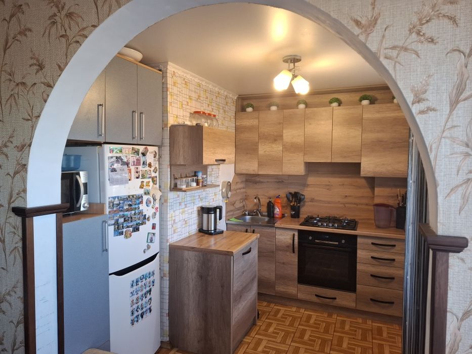 Продам 4х комнатную кв. Переделана в 3х кв.