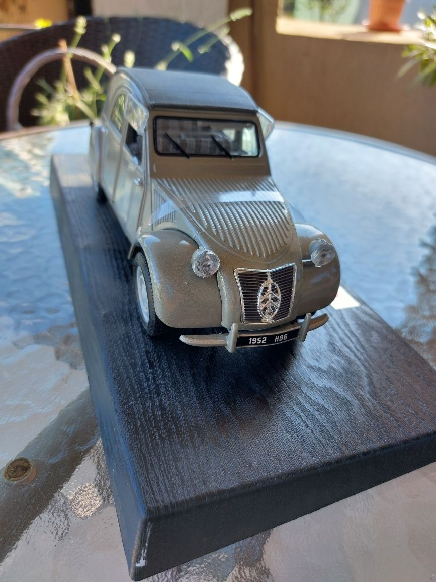 Macheta Citroen 2cv/ 1952 MAISTO