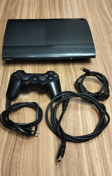 Vând Ps 3 Super Slim