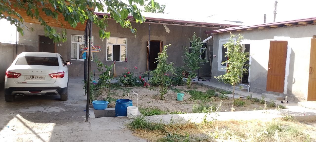 Hovli sotiladi Zangiota tumani