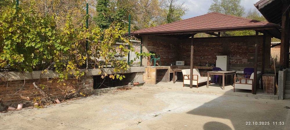 ПАНАГЮРИЩЕ ДАВАМ втори етаж от обзаведена санирана къща с отделен вход