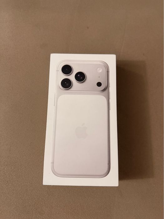 Iphone 17 pro NOU alb