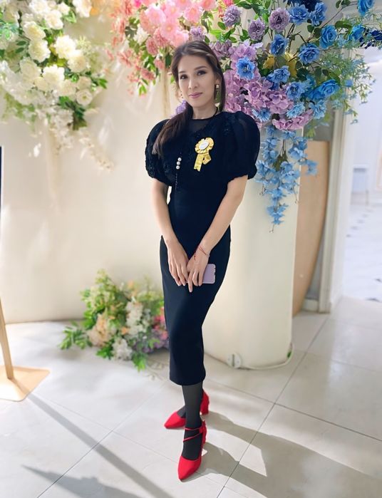 Продам чёрное платье