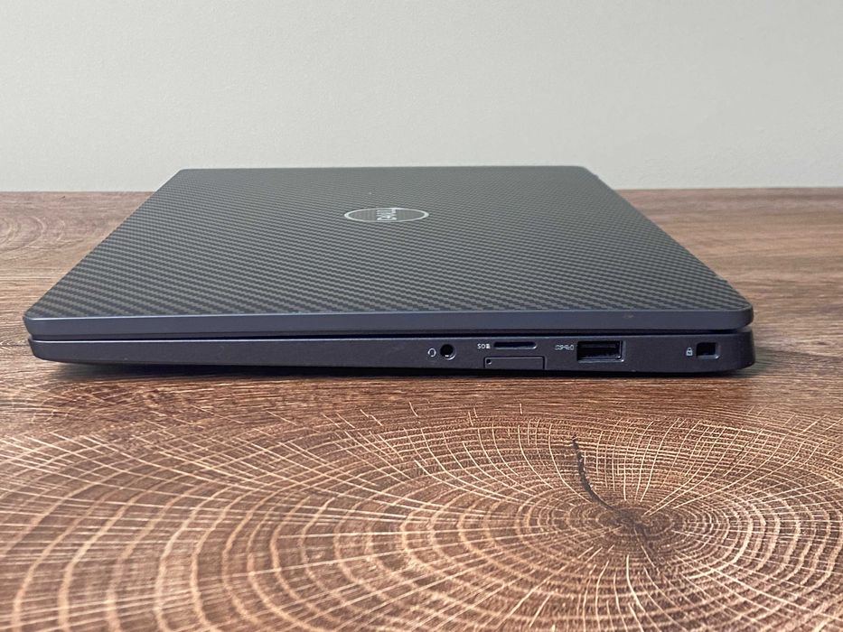 Лаптоп DELL 5300, i5-8365U, 16 GB, 256 GB NVMe, 13,3" FullHD Win10 PRO