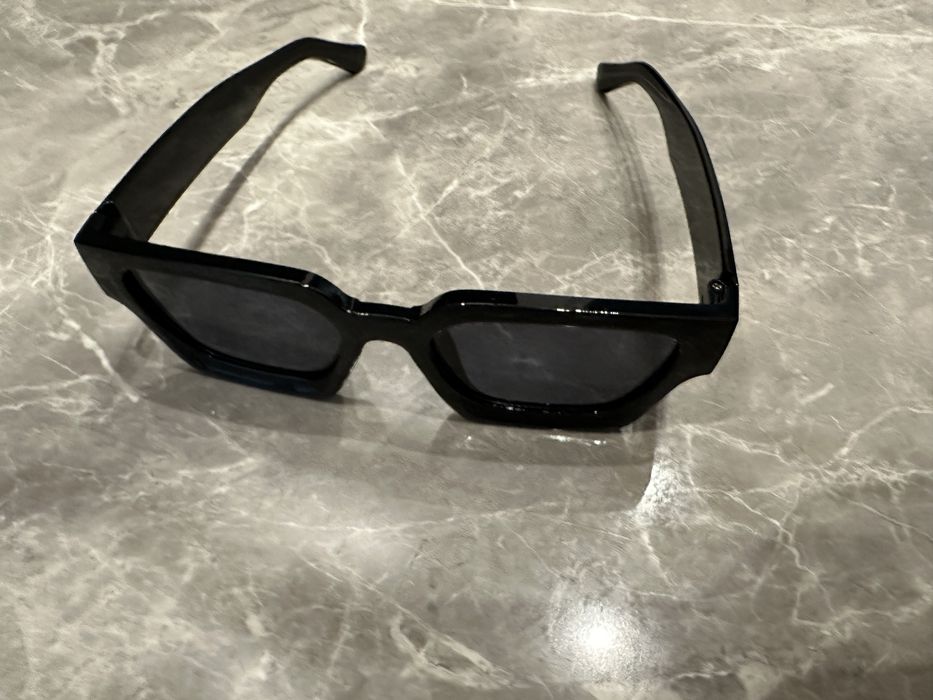 Слънчеви очила black