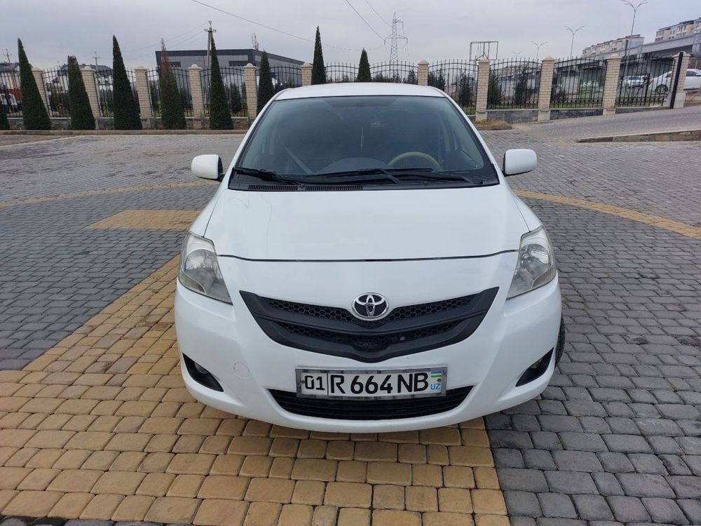 Toyota Yaris sotiladi