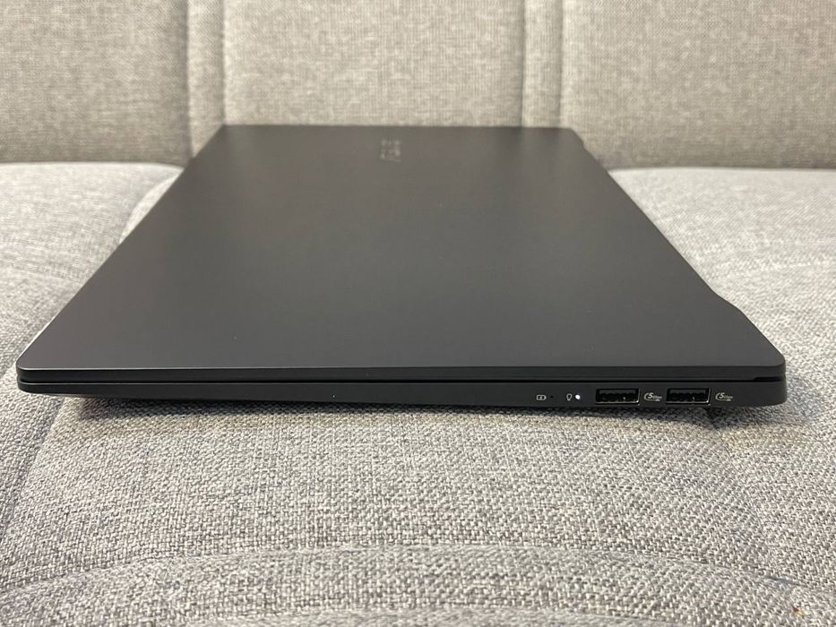 Asus Vivobook S15 Q5507QA Snapdragon X Plus