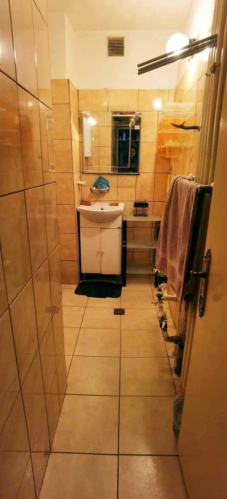 Дава се под наем Тристаен апартамент в Плевен, 9-ти квартал - 65 кв.м за 306 € - Снимка #7