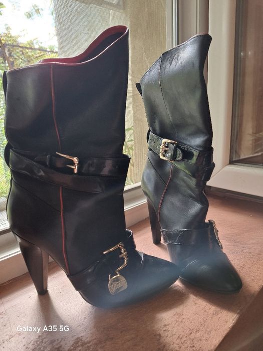 Елегантни оригинални ботушки  Guess за дамите с малко краче