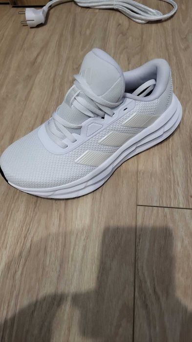 Оригинални Маратонки