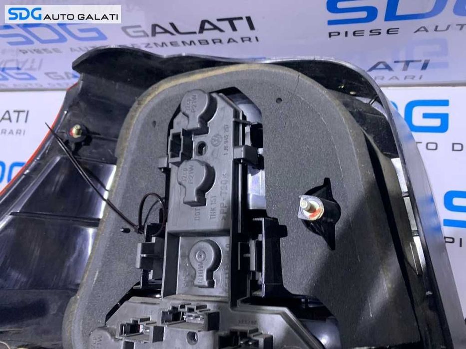 Stop Lampa Tripla Dreapta VW Golf 4 Hatchback 1998 - 2005 Cod 1J6945096T