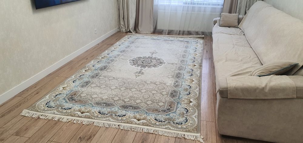 Продам Иранский ковёр 4х2