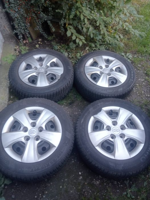 Anvelope de iarna 195/65/15 M+S cu jante din tablă pentru Hyundai i30