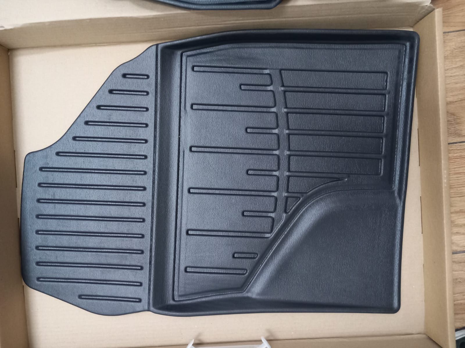 Set covorase podea auto cauciuc toyota prius 2009 2015 umbrela