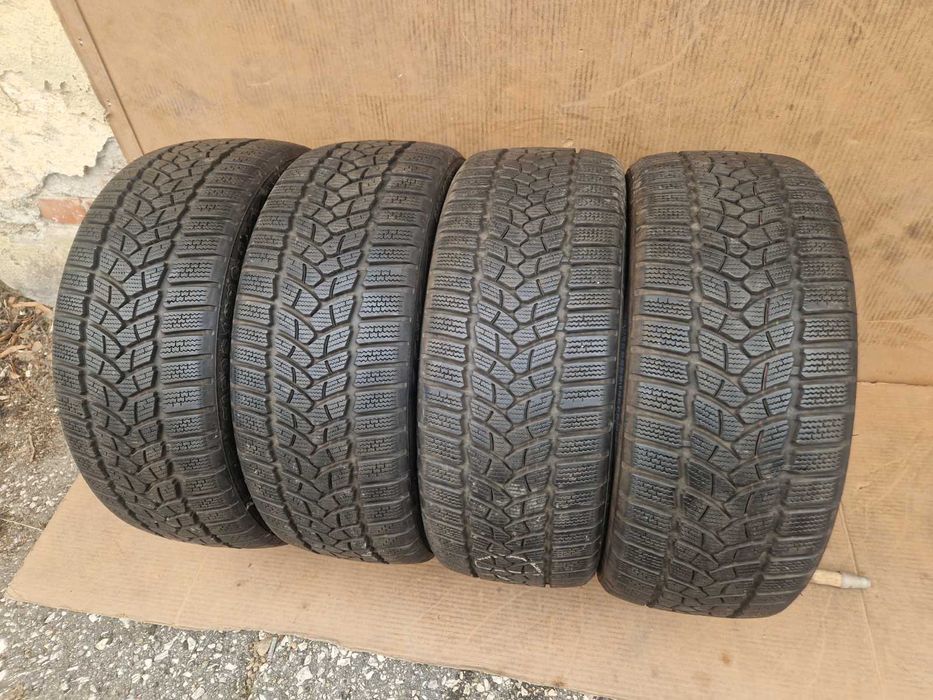 4 Firestone R18 225/45
Зимни гуми 
DOT2819