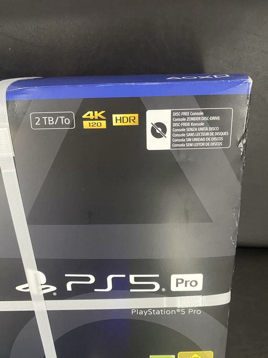Vand ps5 pro 2tb sigilat cuninca o maneta cadou