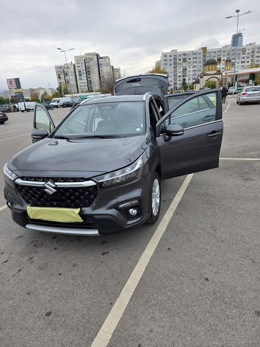 Джип Suzuki  s-cross купен от Suzuki 22000км