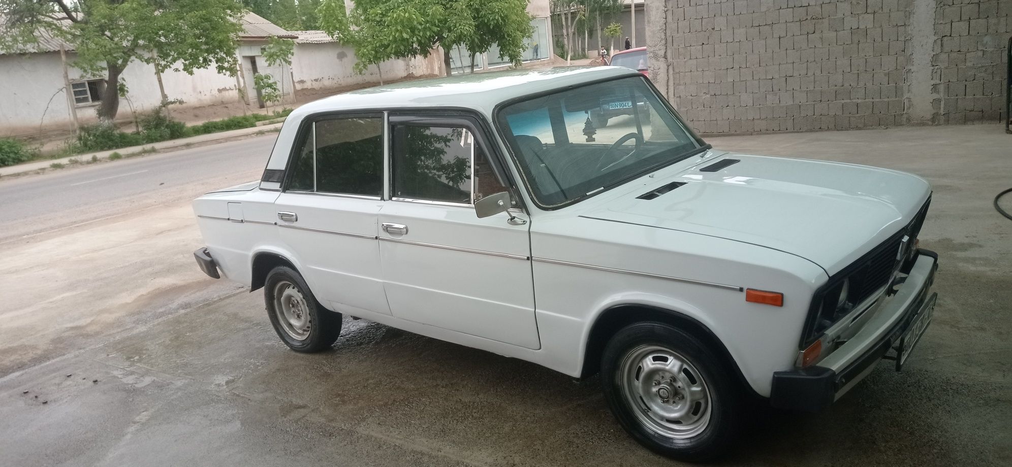 Vaz 2103 srochna sotiladi