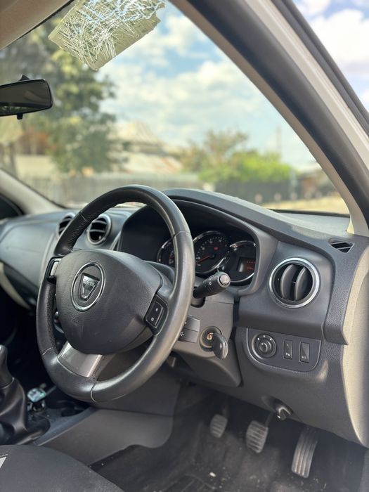 Dezmembrez dacia sandero stepway
