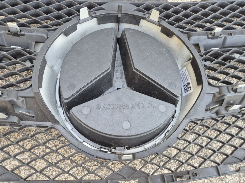 Решетка Мерцедес W205 C class маска Mercedes Ц класа