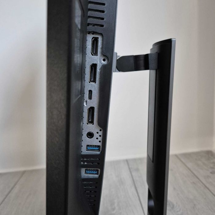 Monitor Dell UltraSharp U2719DC, 27 inch, IPS, QHD, USB-C Hub, 65W PD