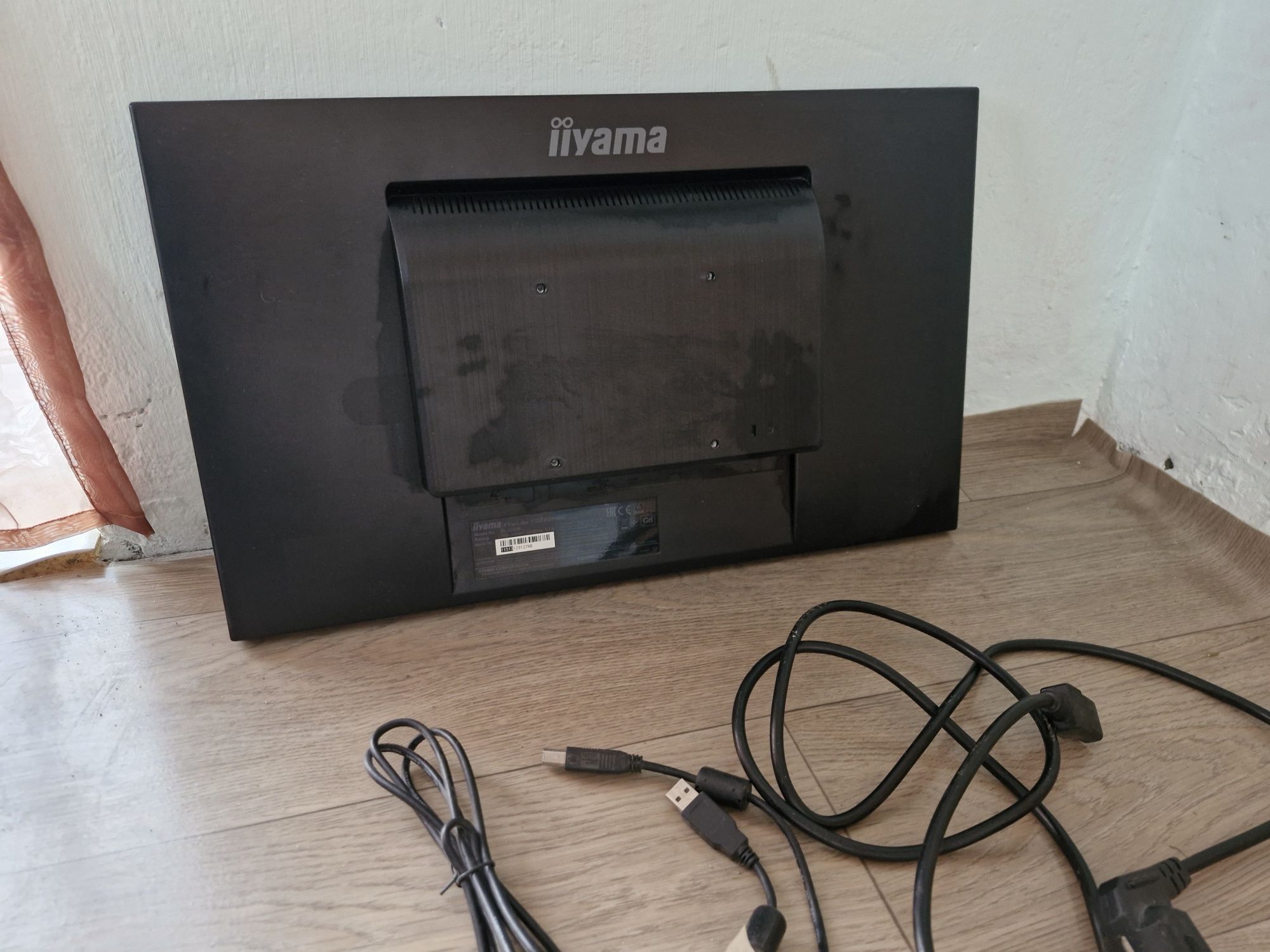 Монитор 21.5" Iiyama T2252MSC