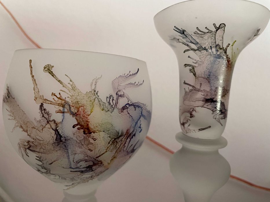 Vaza si sfesnic sticla fantezie handmade vintage impecabil 20/6cm