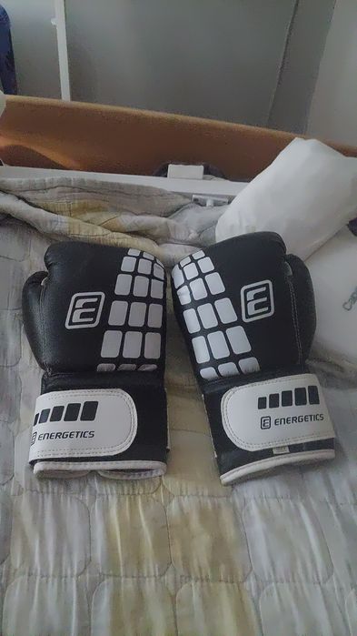 Mănuși de box in stare foarte bună