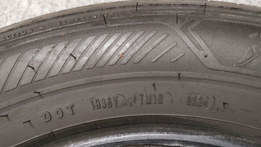 4 бр. Летни гуми 16 цола Good year DOT 05/2024, 215/65/16