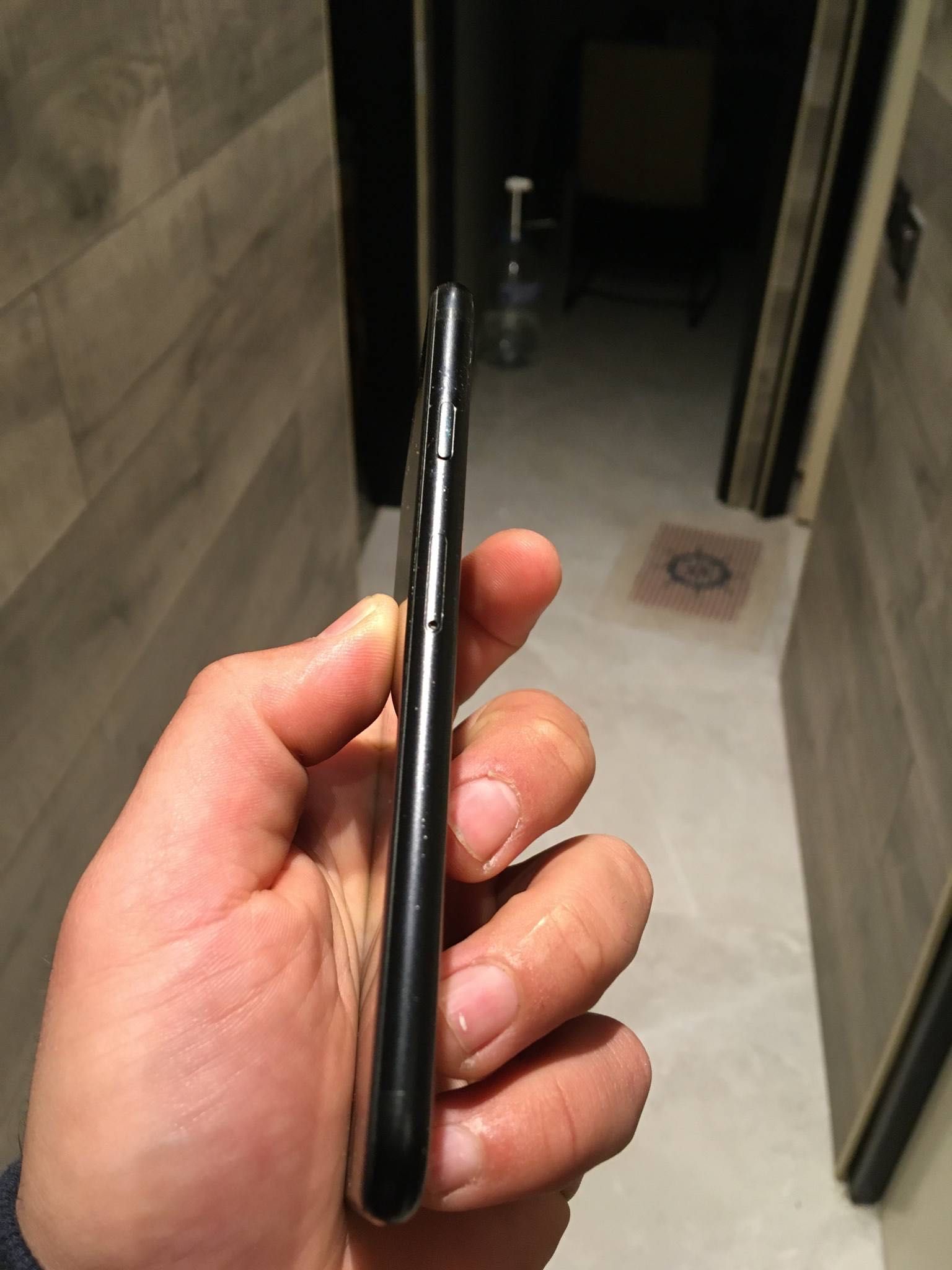 Iphone SE 2020 64gb Сменена Батерия