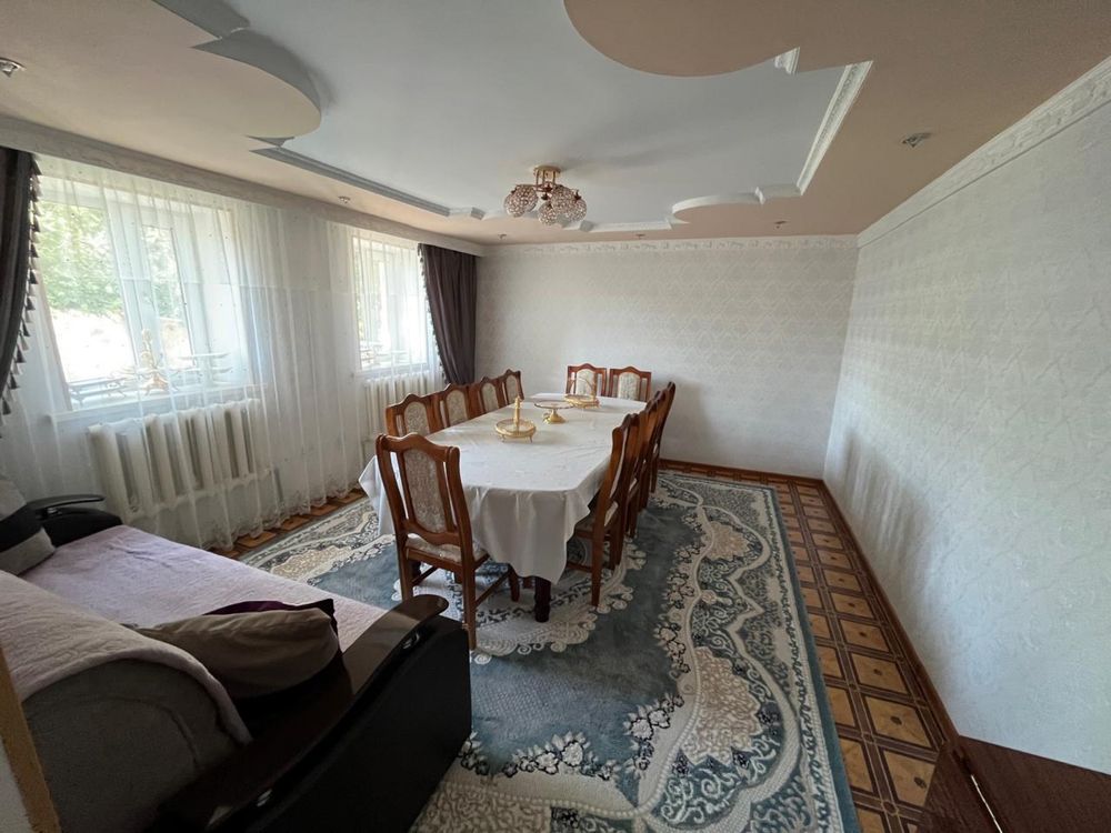 Дом продается с мебелью находиться в районе Бурное по улица Д.Конаева