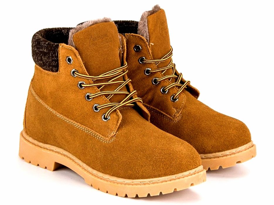 Ghete, bocanci WALKMAN piele naturală intoarsa,captusiti NOI - 100 Lei