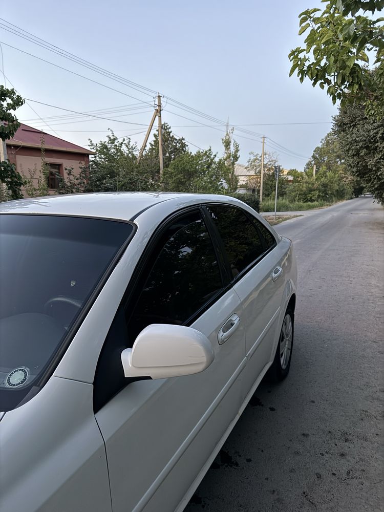 Lacetti 1.8 2010