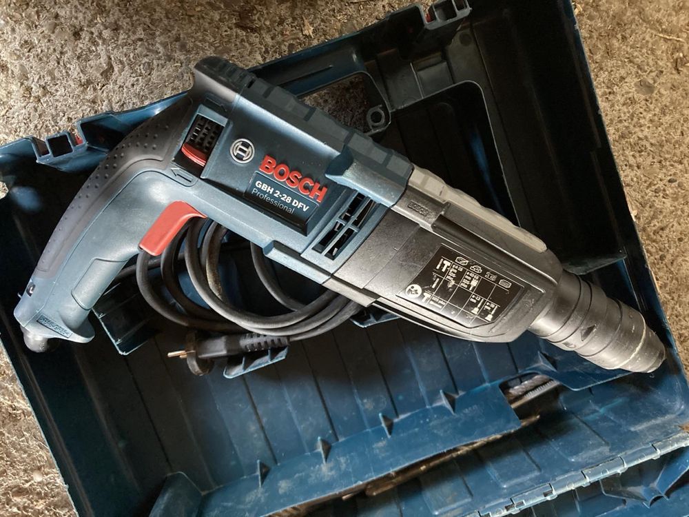 Bosch GBH 2-28 DFV Перфоратор /850W, 3.2J, SDS-plus/