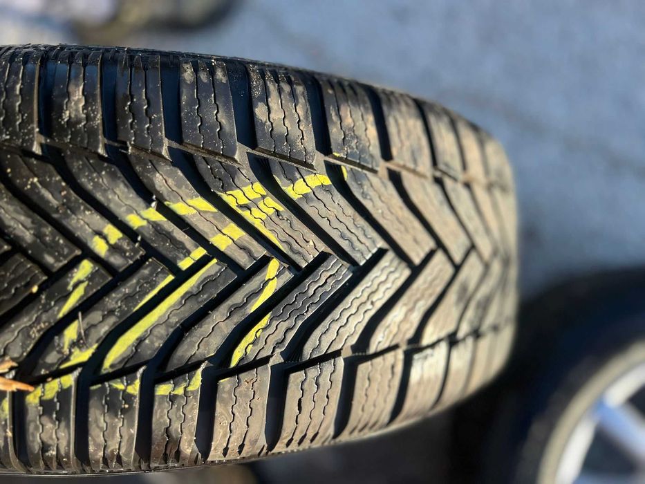 Зимни гуми 215 60 16 Michelin Alpin 6 DOT 2722  6.5мм