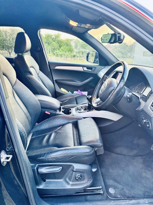 Audi Q5 2.0 TDI S-Line 177 CV fabricație 2012 cu volan pe dreapta