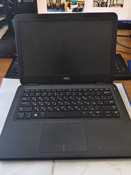 Продам нетбук dell