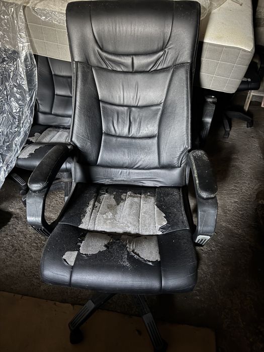 Кожанное кресло 10 штук