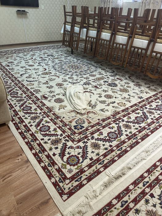 Осындай екі кілем сатылады 400х500