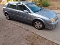 Opel Signum 2003