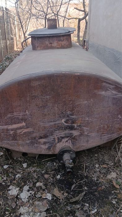 Продам бочку срочно 3 тонны