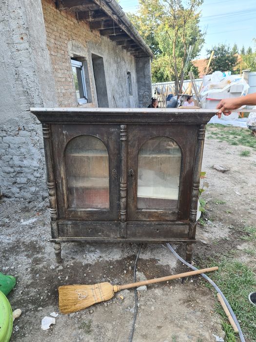 Dulap vechi ani 1900