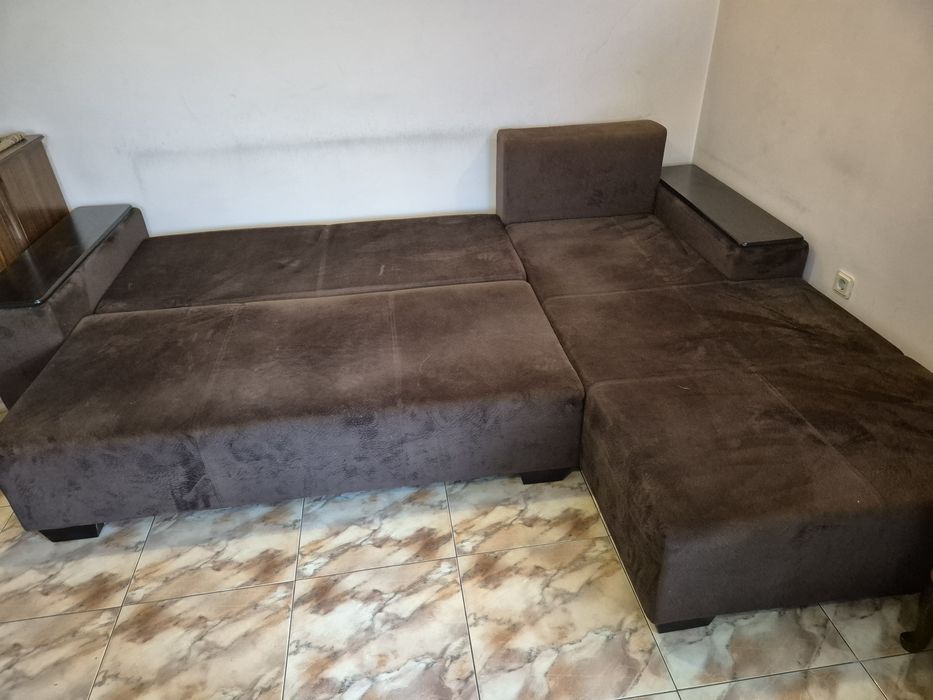 Продавам ъглов  разтегателен диван