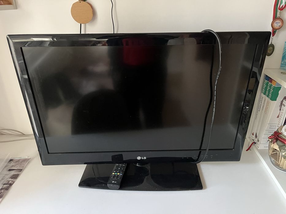 Телевизор LG 32 инча