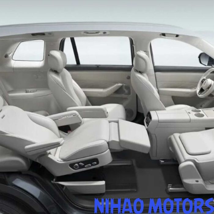 AITO M8 Hybrid — (Под заказ)