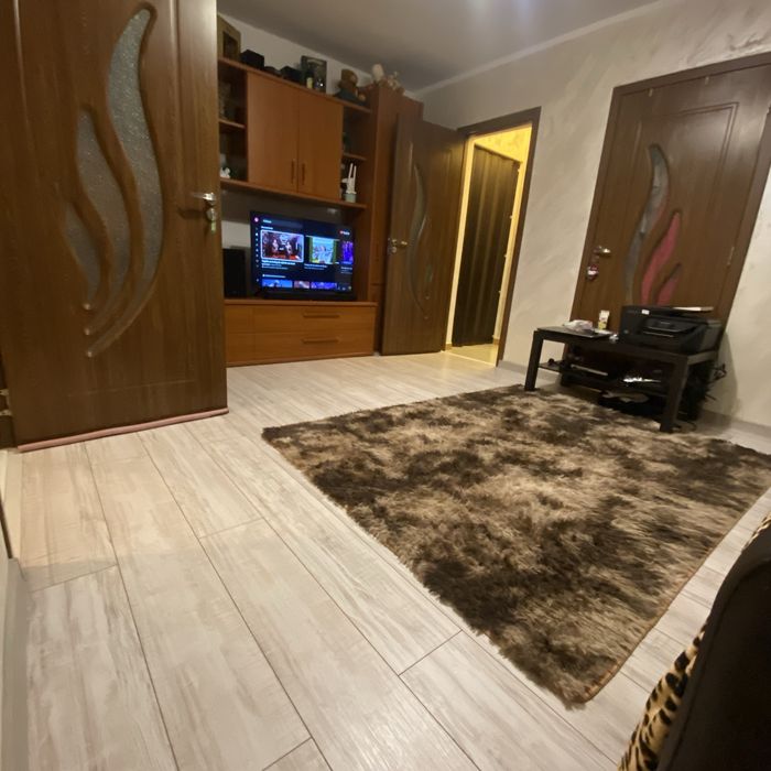 Vând apartament 2 camere proaspat renovat , parter , tiglina 1
