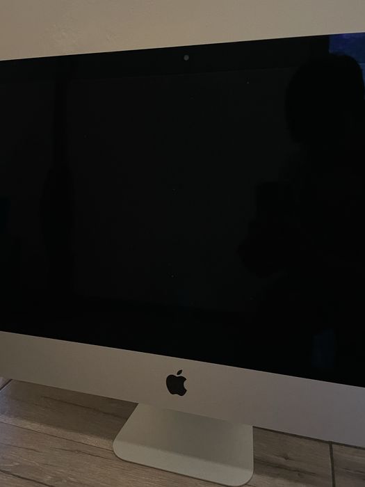 Apple iMac 21.5" (Late 2015) 1 ТВ– Отлично състояние
