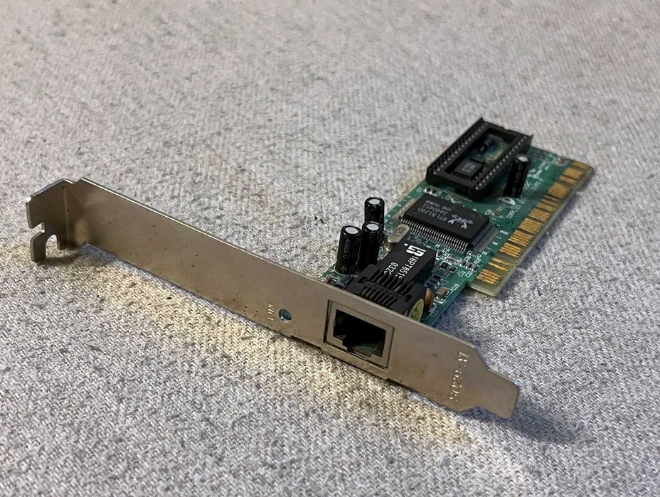 Placa retea PCI EP-320X Realtek RTL8139D pentru PC retro colectionari